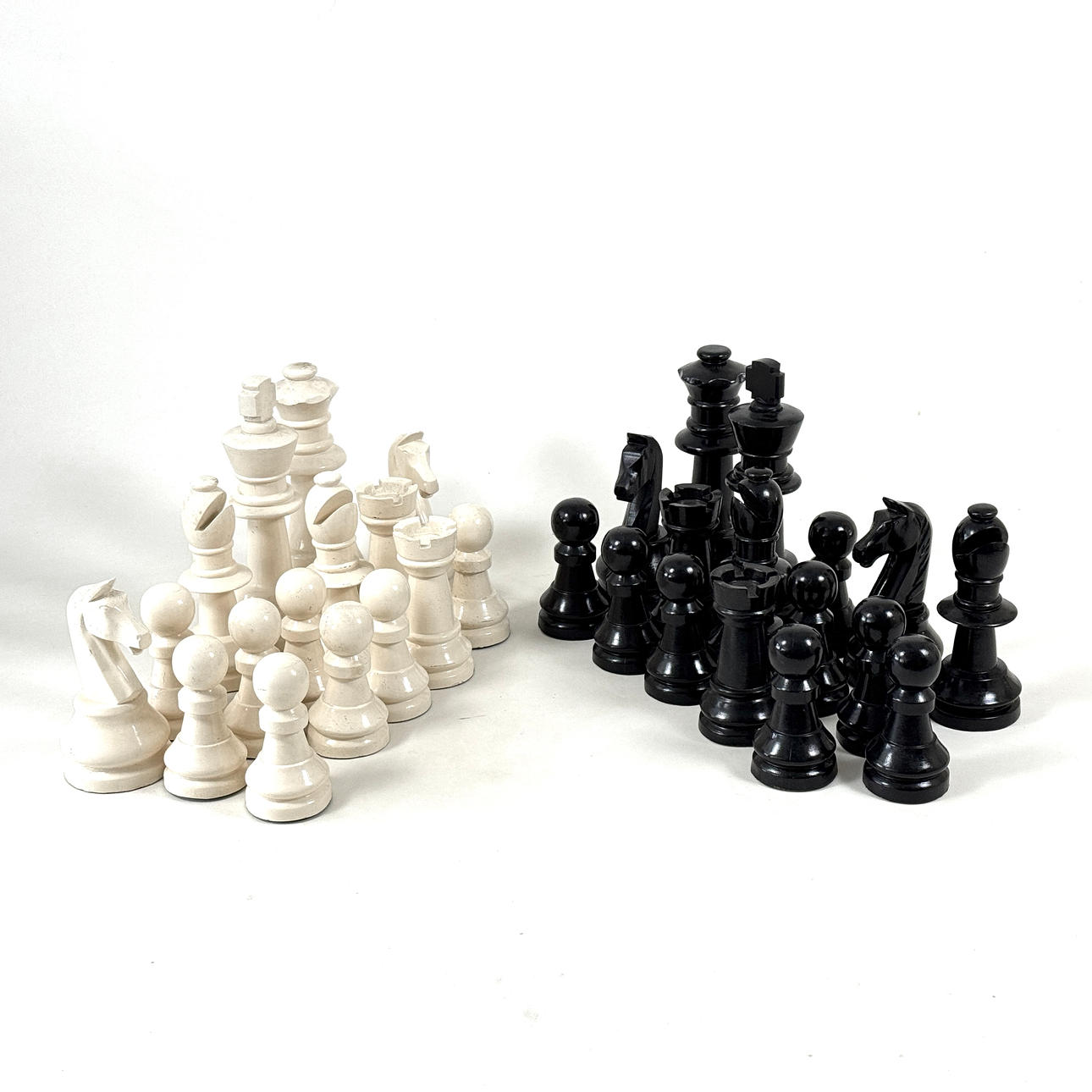 SUURIKOKOINEN PUUTARHASHAKKISETTI.