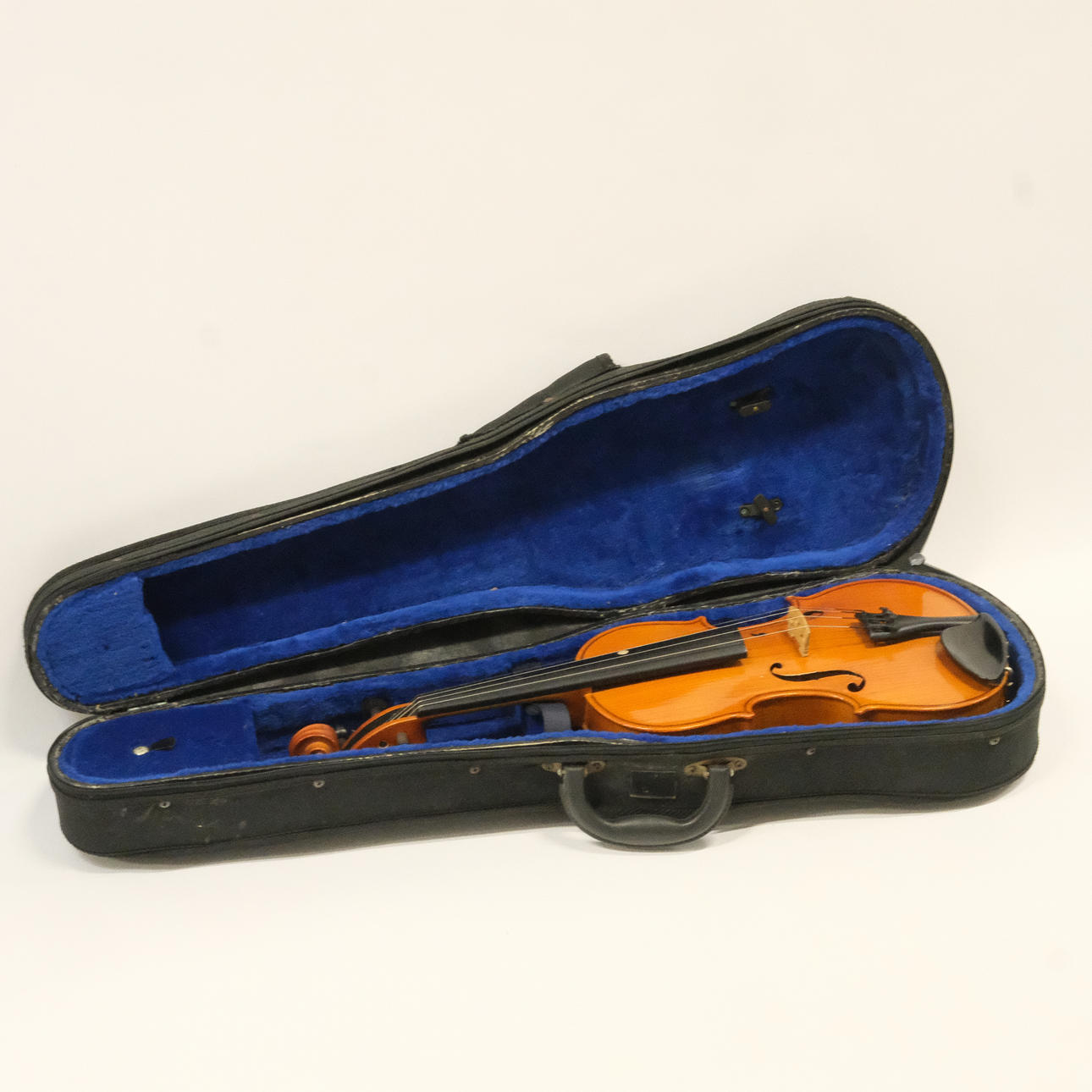 VIOLIN WITH CASE, ANDREAS ZELLER.