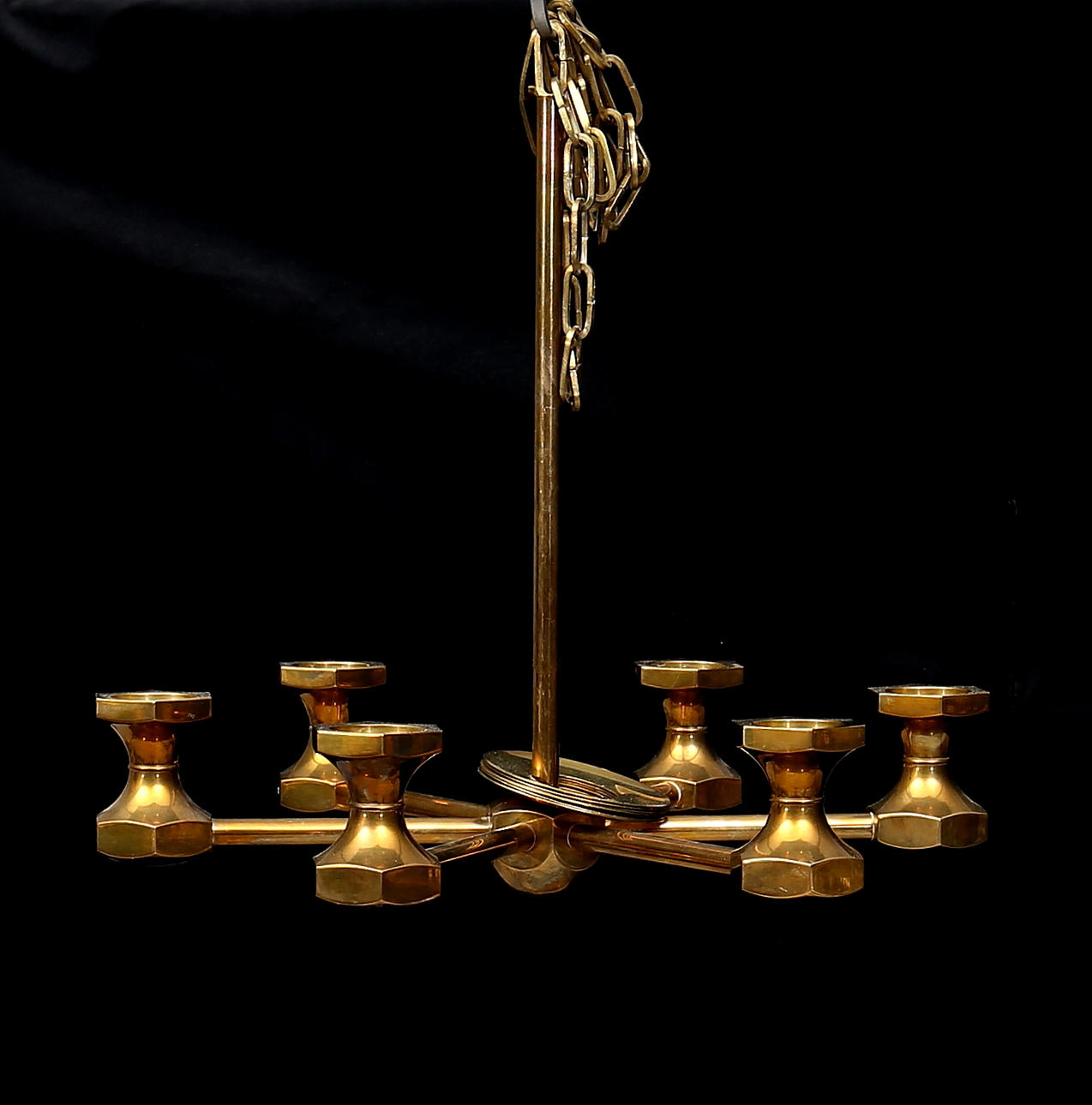 LJUSKRONA, mässing, 1900-talets andra hälft.