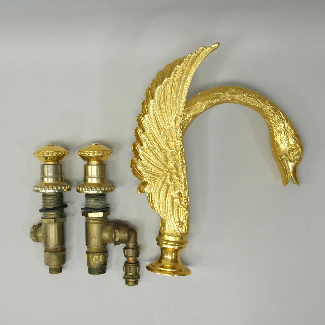 BATHROOM FAUCET, EMPIRE STYLE, WITH FIGURATIVE SWAN.
