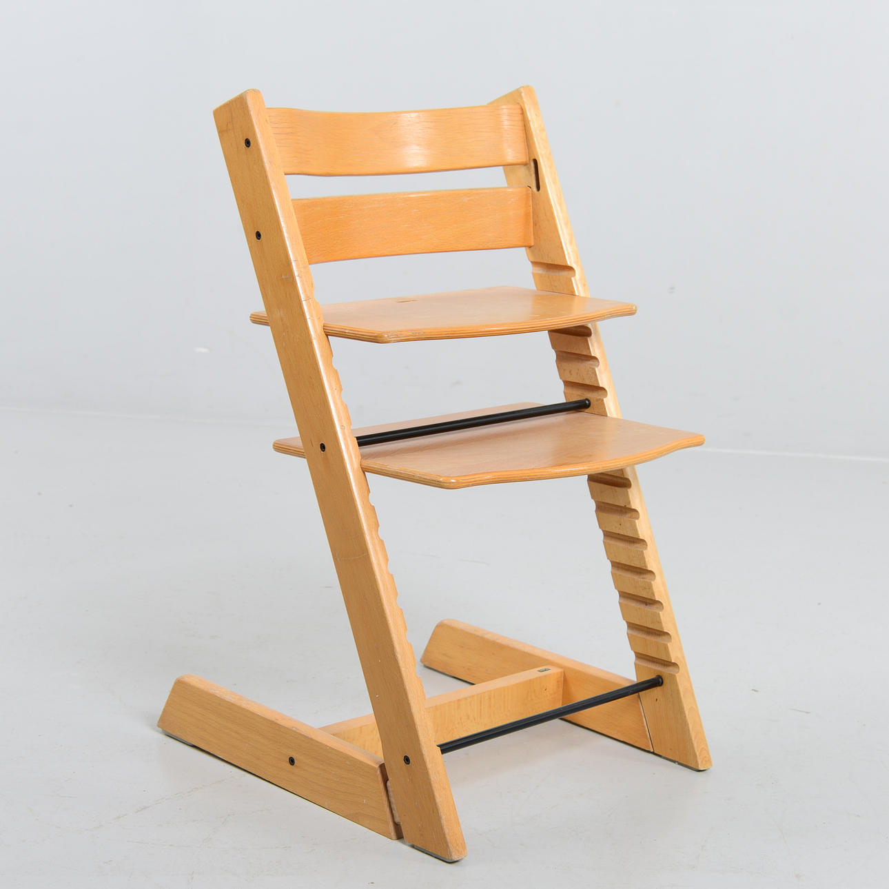 PETER OPSVIK. „Tripp-Trapp“, Hochstuhl, Stokke, Norwegen.