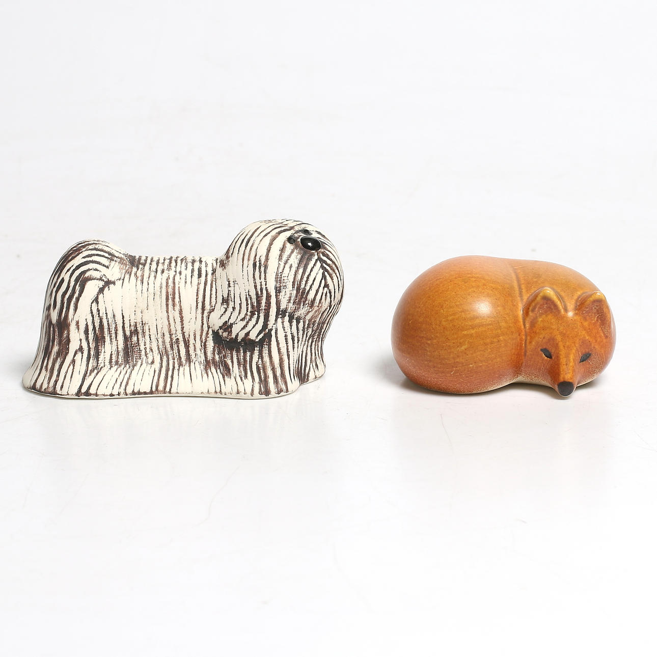 FIGURINES, 2 pieces, stoneware, "Skye Terrier"/Fox", Lisa Larson.
