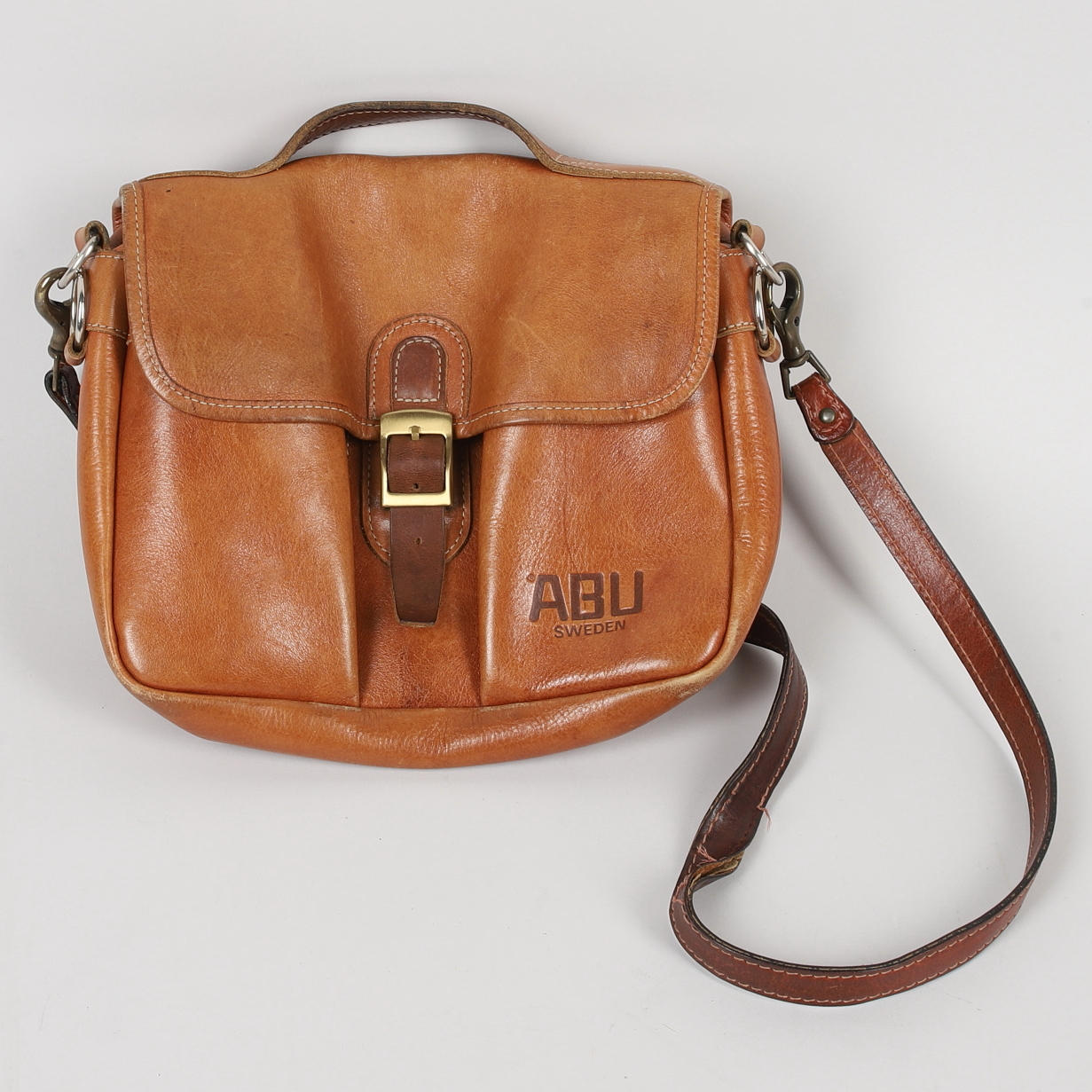 FISKEVÄSKA, läder, ABU.