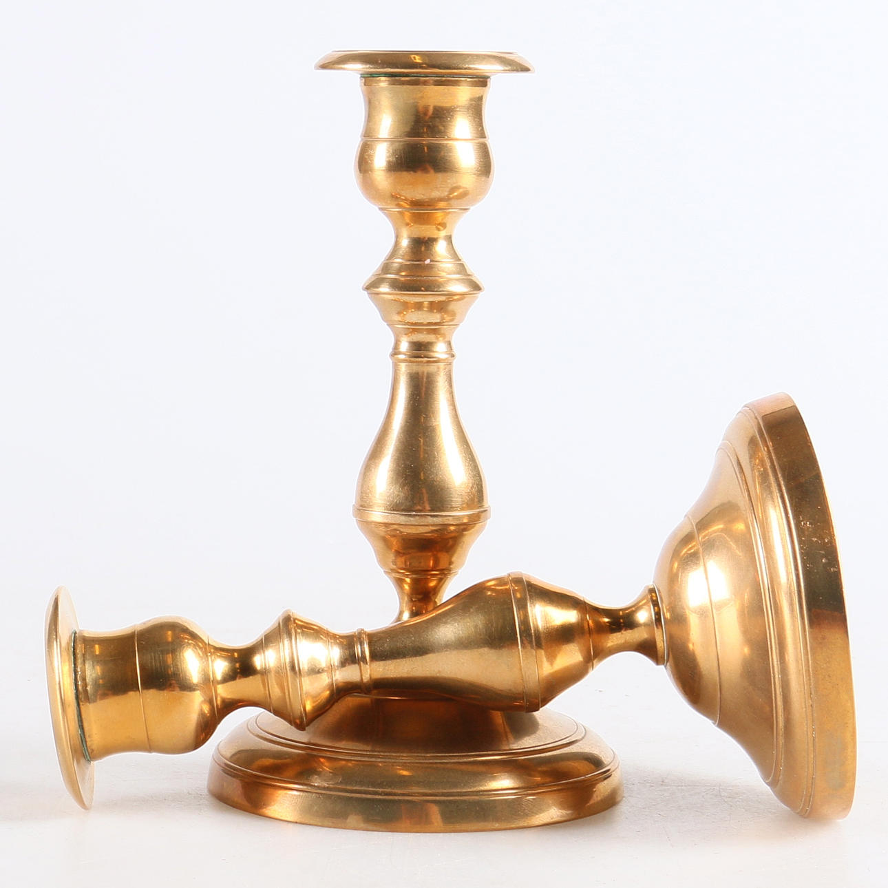 LJUSSTAKAR, ett par, mässing, No 13, Skultuna Bruk, 1800-tal.