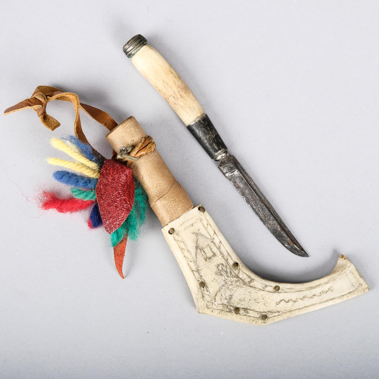 UNKNOWN CRAFTSMAN, Half-horn knife, 20th century.