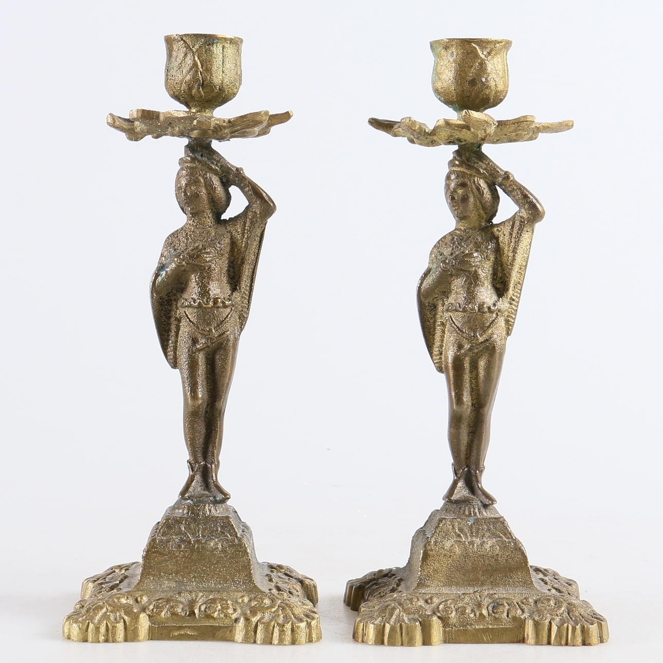 LJUSSTAKAR, ett par, brännförgylld mässing, 1940-tal.