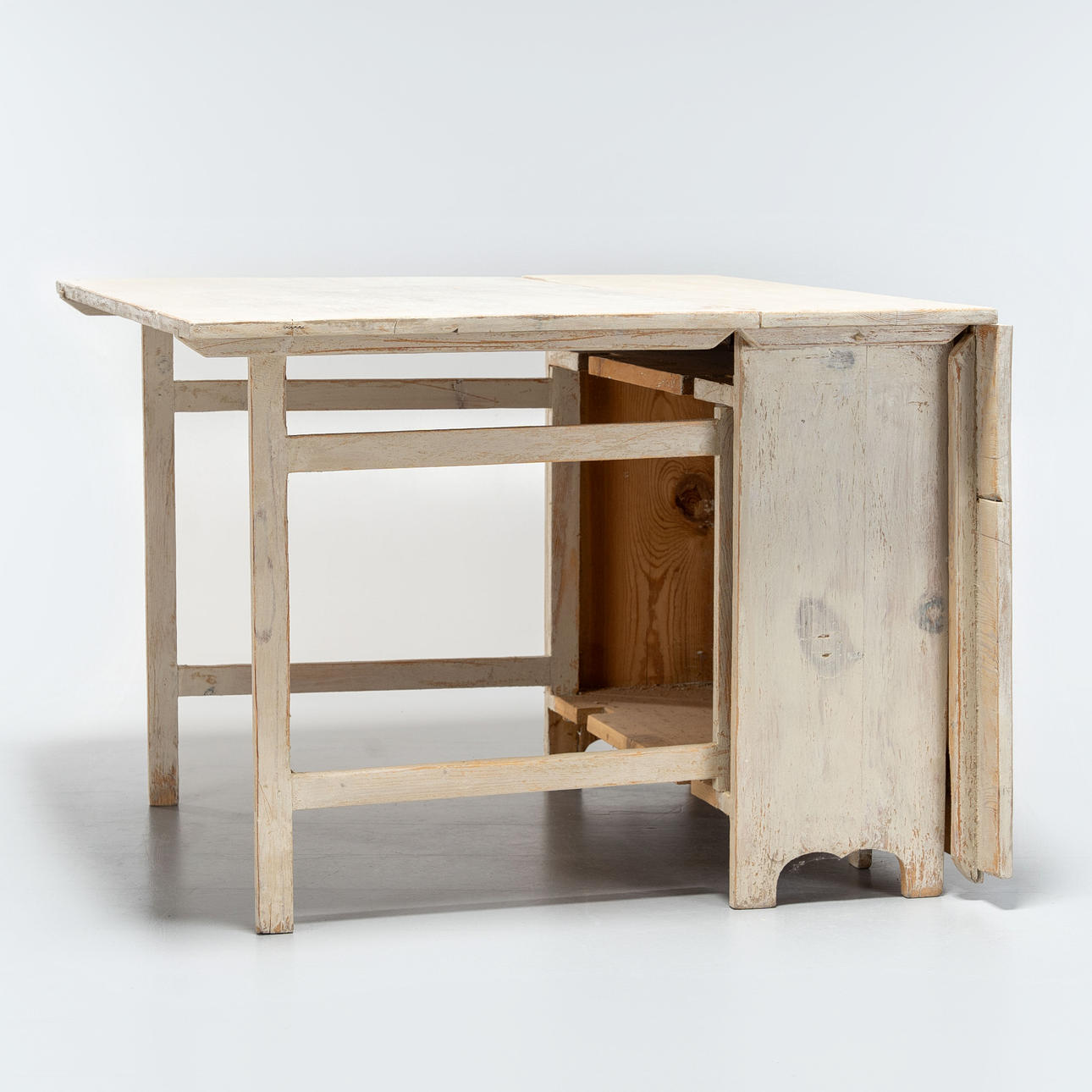 BATTLE TABLE, 19th century.