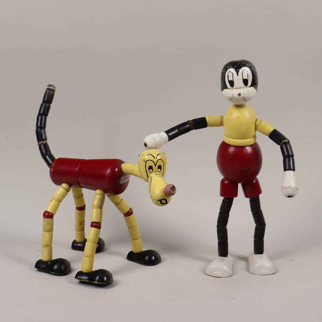 BRIO, Pluto og Mickey Mouse, artikuleret trælegetøj, 1950'erne.
