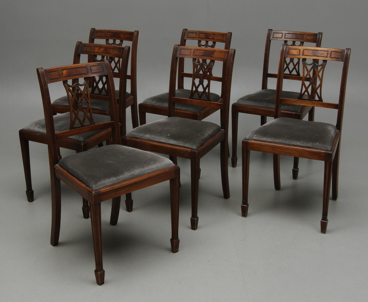 STOLAR, 7 st, engelsk stil, 1900-tal.