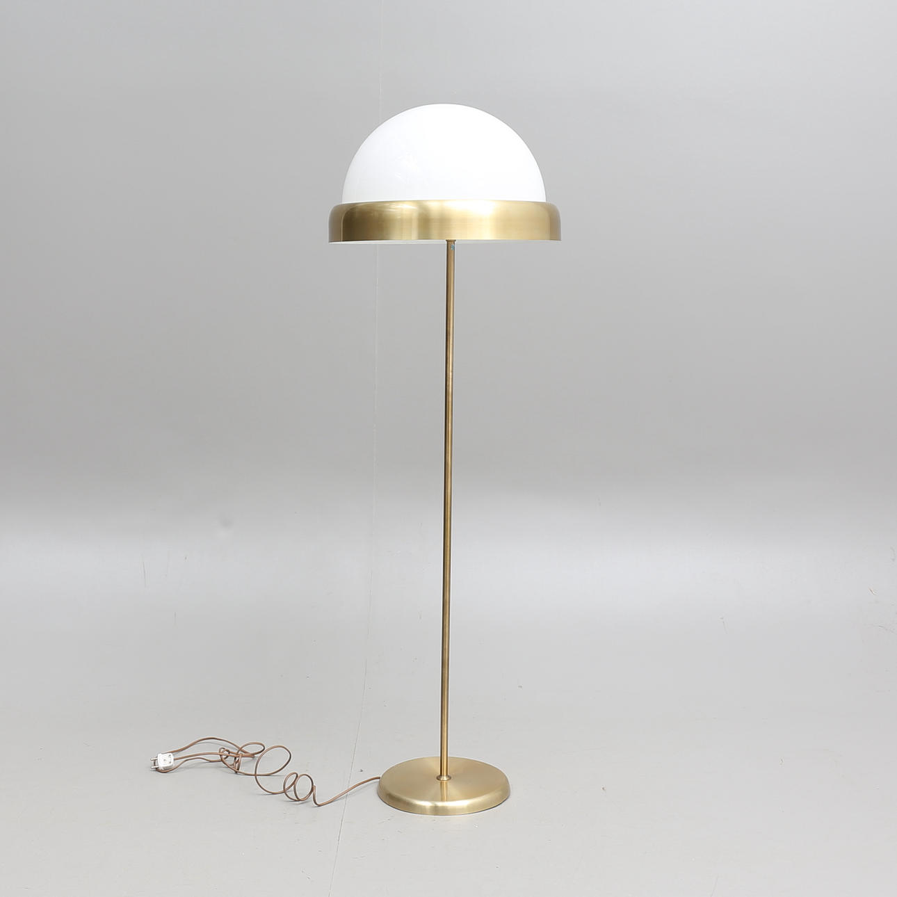 GOLVLAMPA, AB Luco Göteborg.