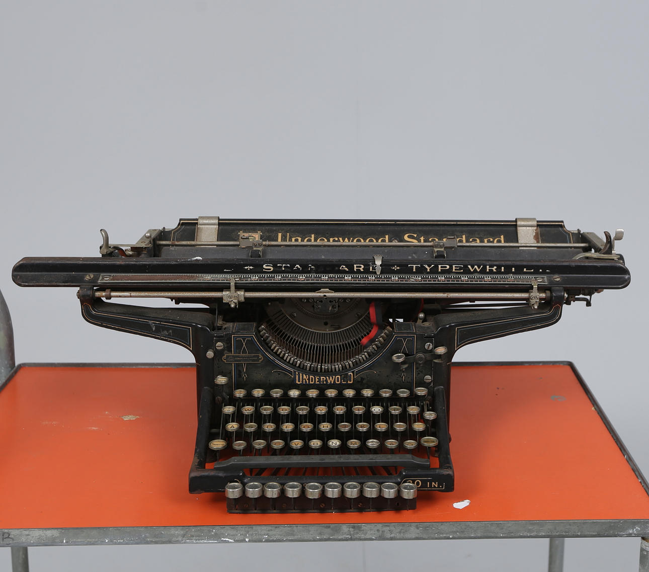 TYPEWRITER, Underwood Standard.