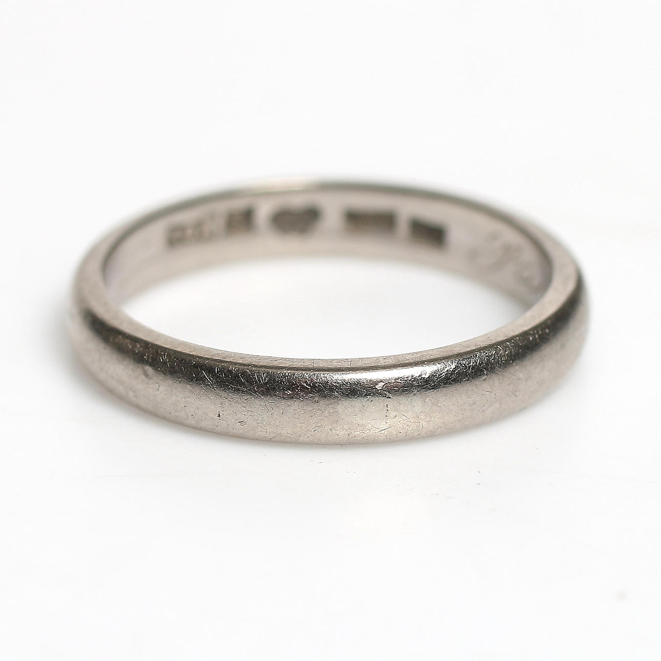 RING, 18k vitt guld, Åbergs Eftr. AG, Sundsvall, 1955. Vikt 3 gram.