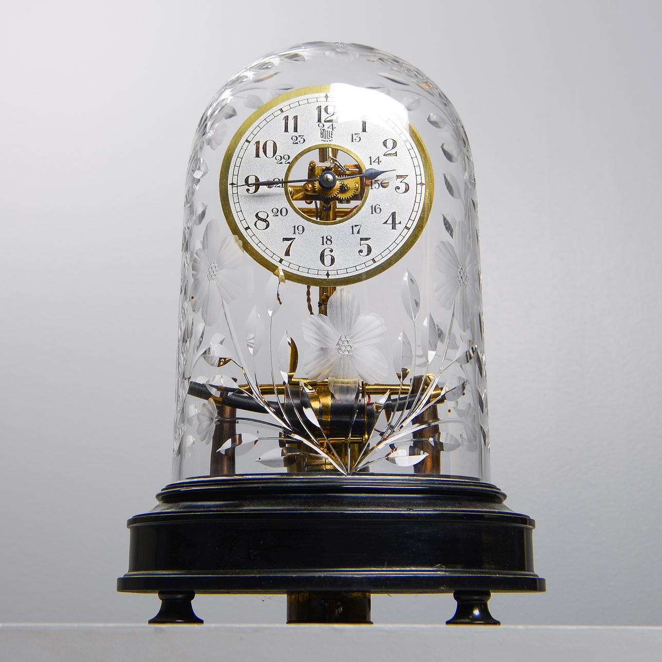 A table pendant, Bulle patent, France, 1920s.