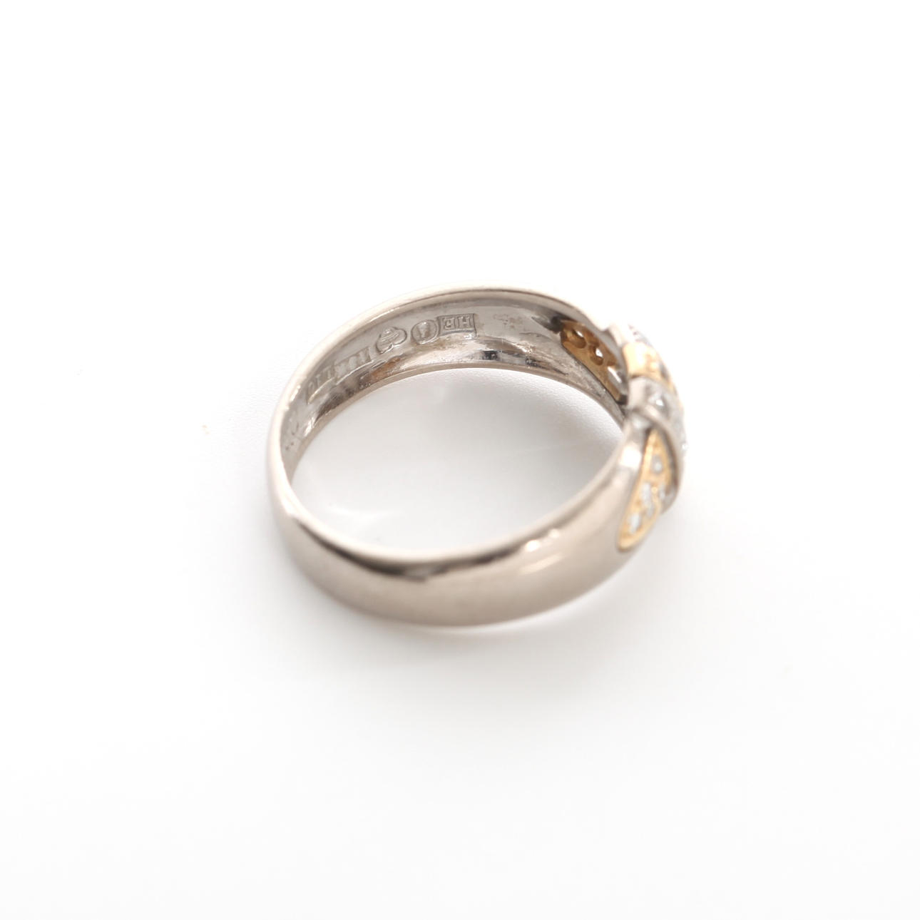 RING MED BRILJANTER, 18K röd- och vitguld, Heribert Engelbert ...