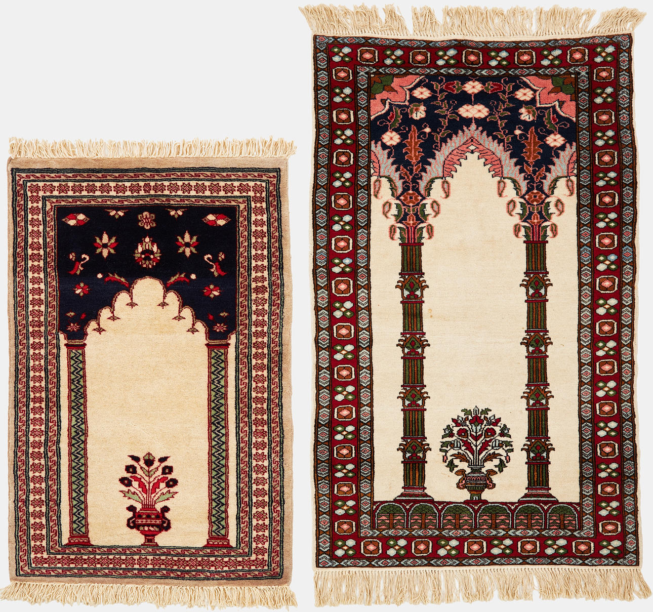BÖNEMATTOR. 2 st, Persien, dekor med urna och kolonner.