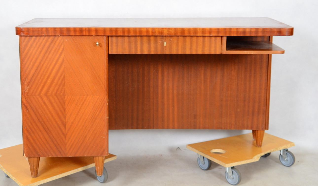 SKRIVBORD, fristående modell, 1900-tal.