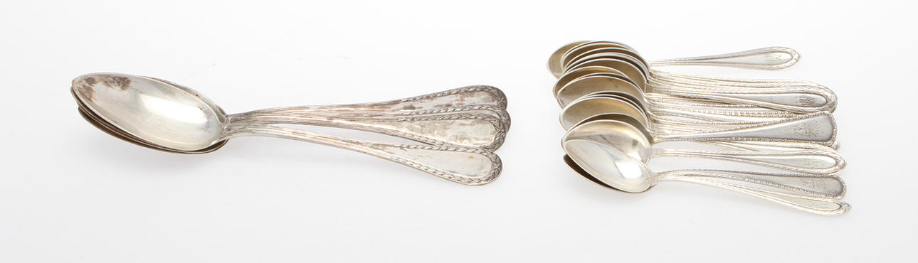 4 MATSKEDAR och 12 TESKEDAR och 6 TESKEDAR, silver (800), Tyskland.