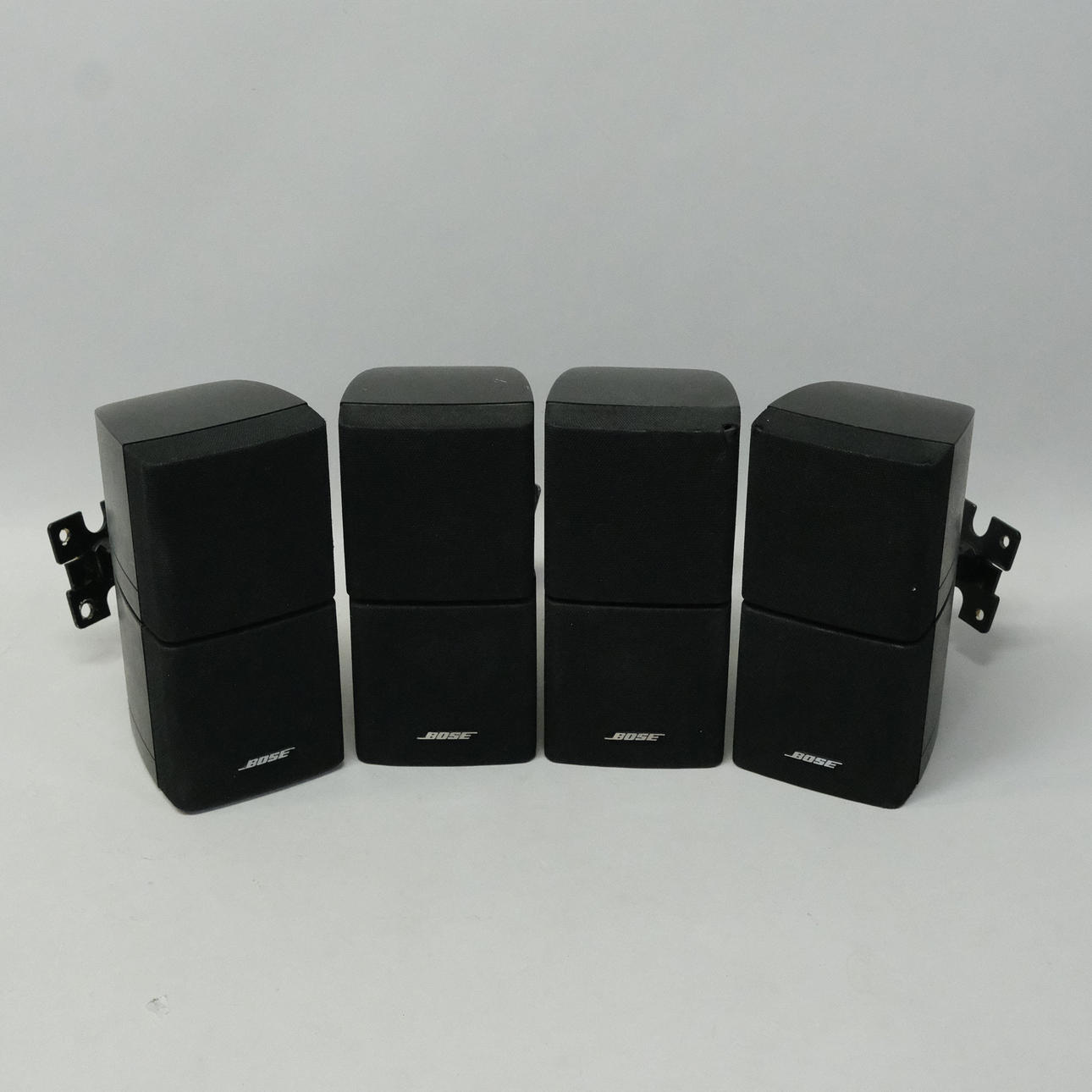 BOSE, FOUR SPEAKERS.