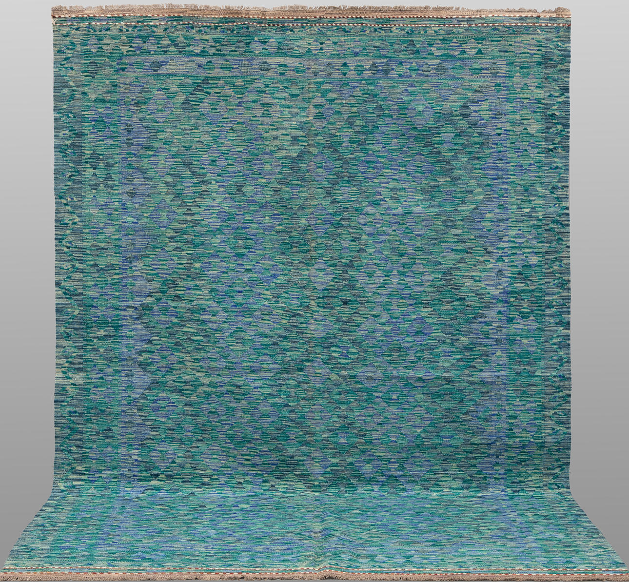 ORIENT CARPET. Kelim classic design, 290 x 198 cm.