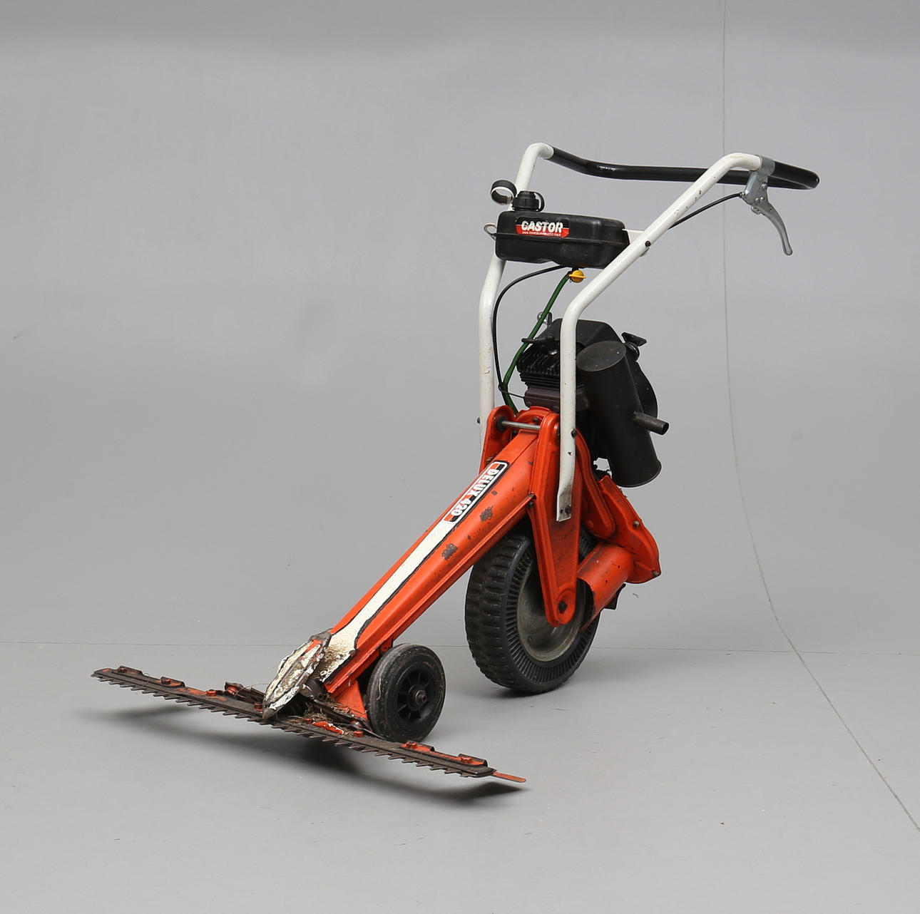 SLÅTTERBALK, Delux 420, Castor.