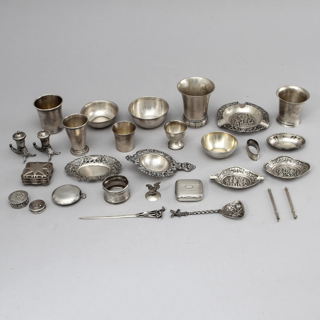 SILVERFÖREMÅL, 29 st. Vikt ca 790 gram.