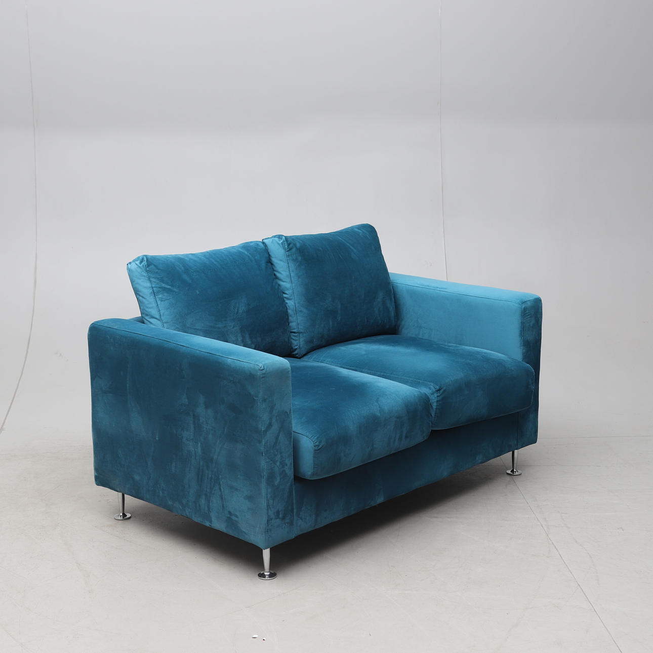 SOFFA. Sammet, 2 sits, 2000-tal. Möbler - Soffor & Sittgrupper - Auctionet