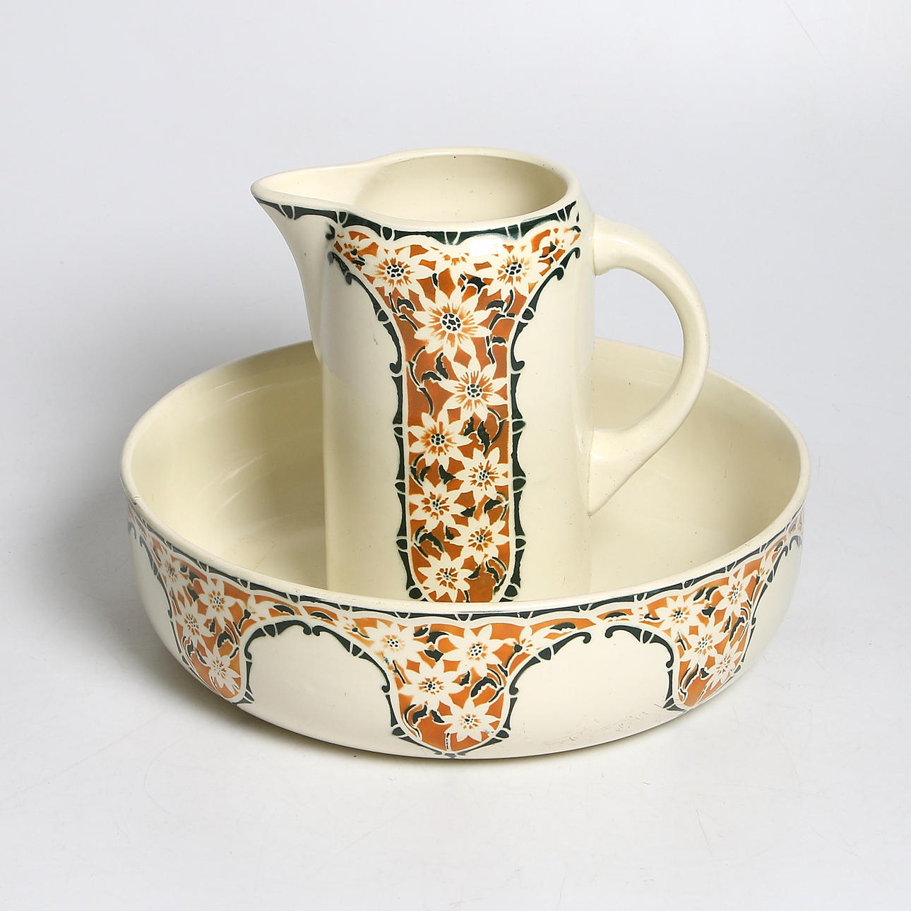 TVÄTTSERVIS, 2 delar, flintgods, jugend, 1900-talets första hälft.