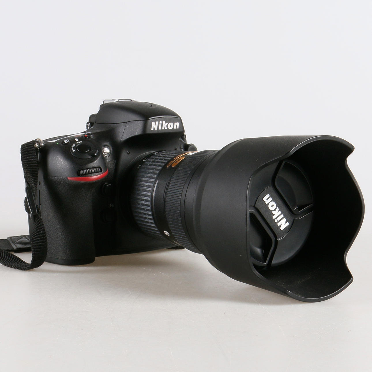 DIGITAL SYSTEMKAMERA, Nikon D800, samt objektiv, med objektiv Nikkor AF-S 24-70mm.