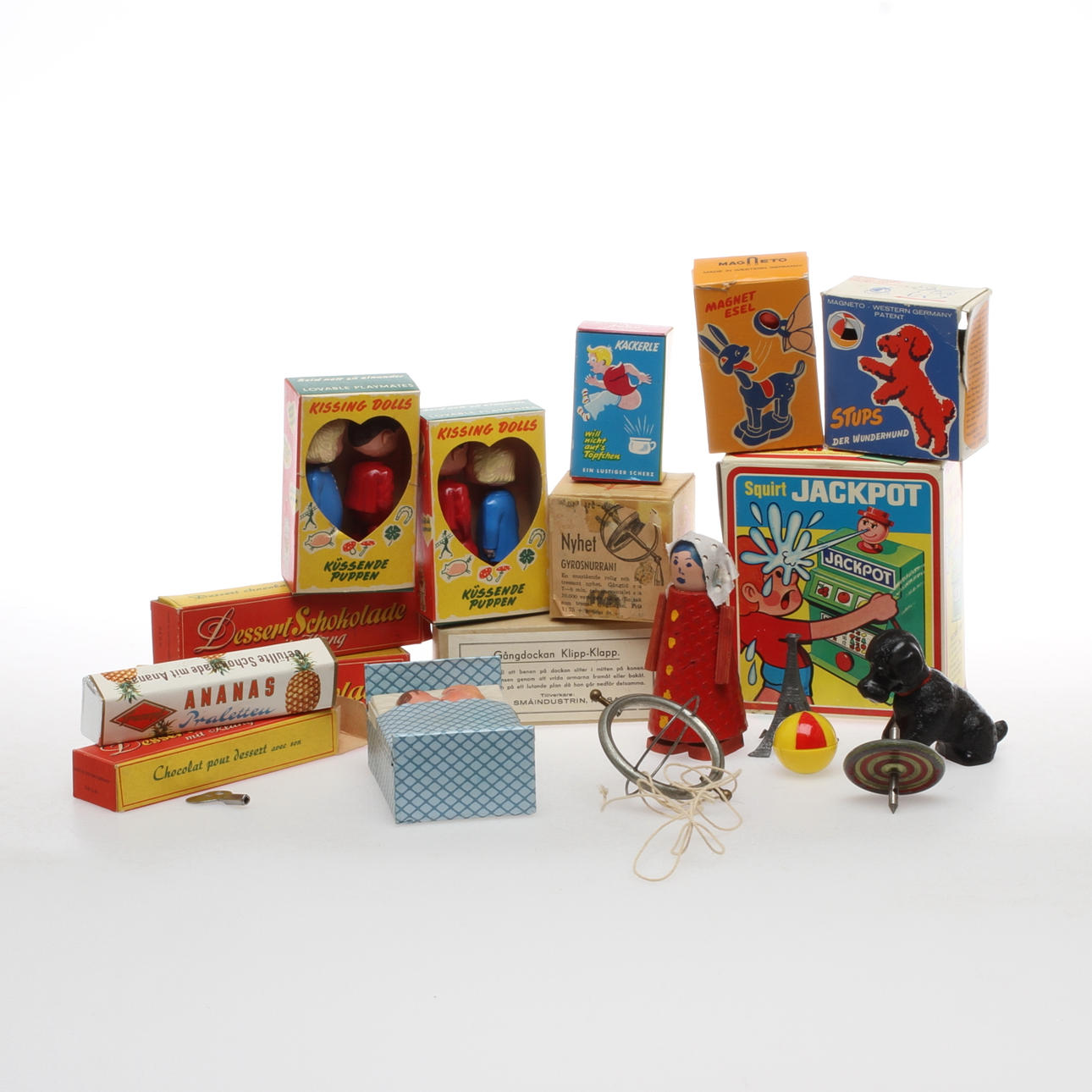 SKÄMTARTIKLAR många i originalkartong.