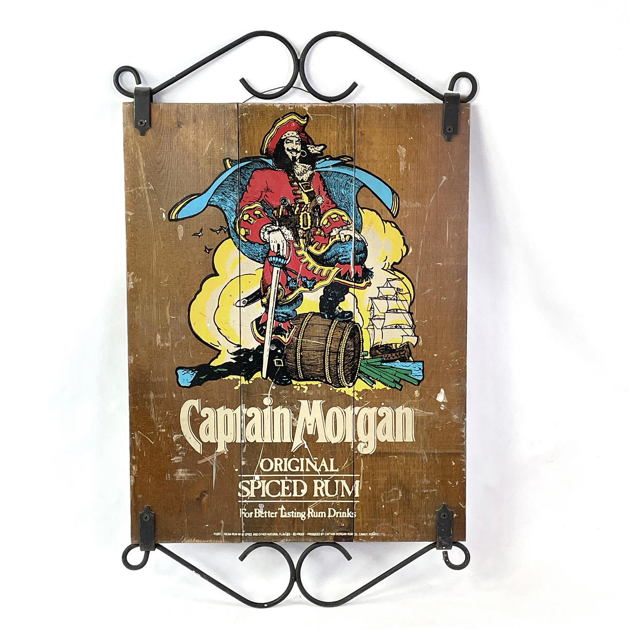 BARSKYLT. Captain Morgan, trä/järn, 1970-tal.