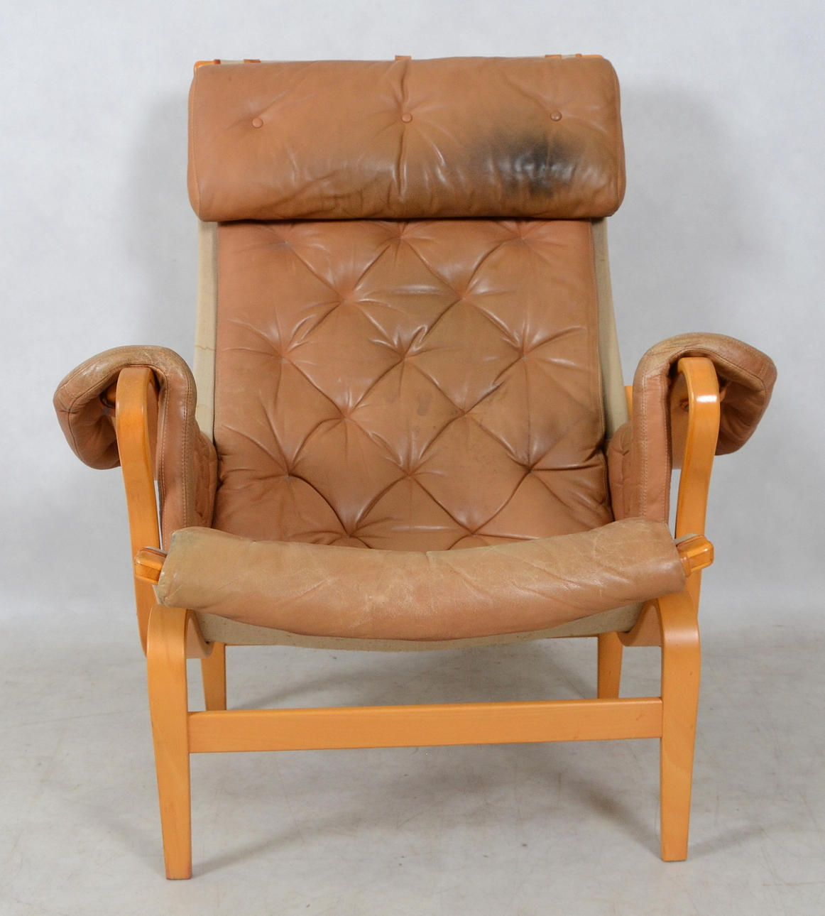 BRUNO MATHSSON. FÅTÖLJ, "Pernilla",Dux.