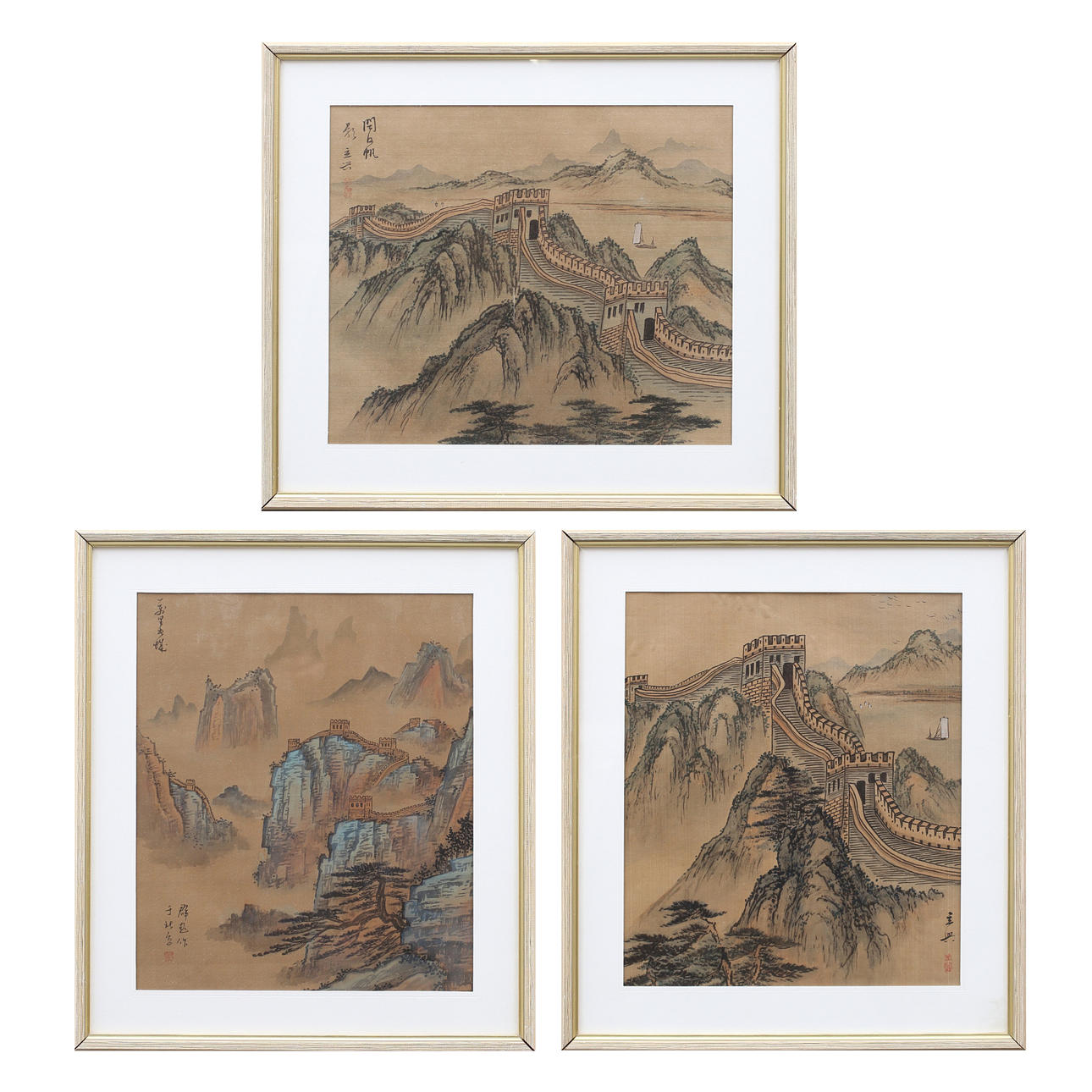 OIDENTIFIERAD KONSTNÄR. Kinesiska landskap, 3 st, sidenmåleri, signerade.