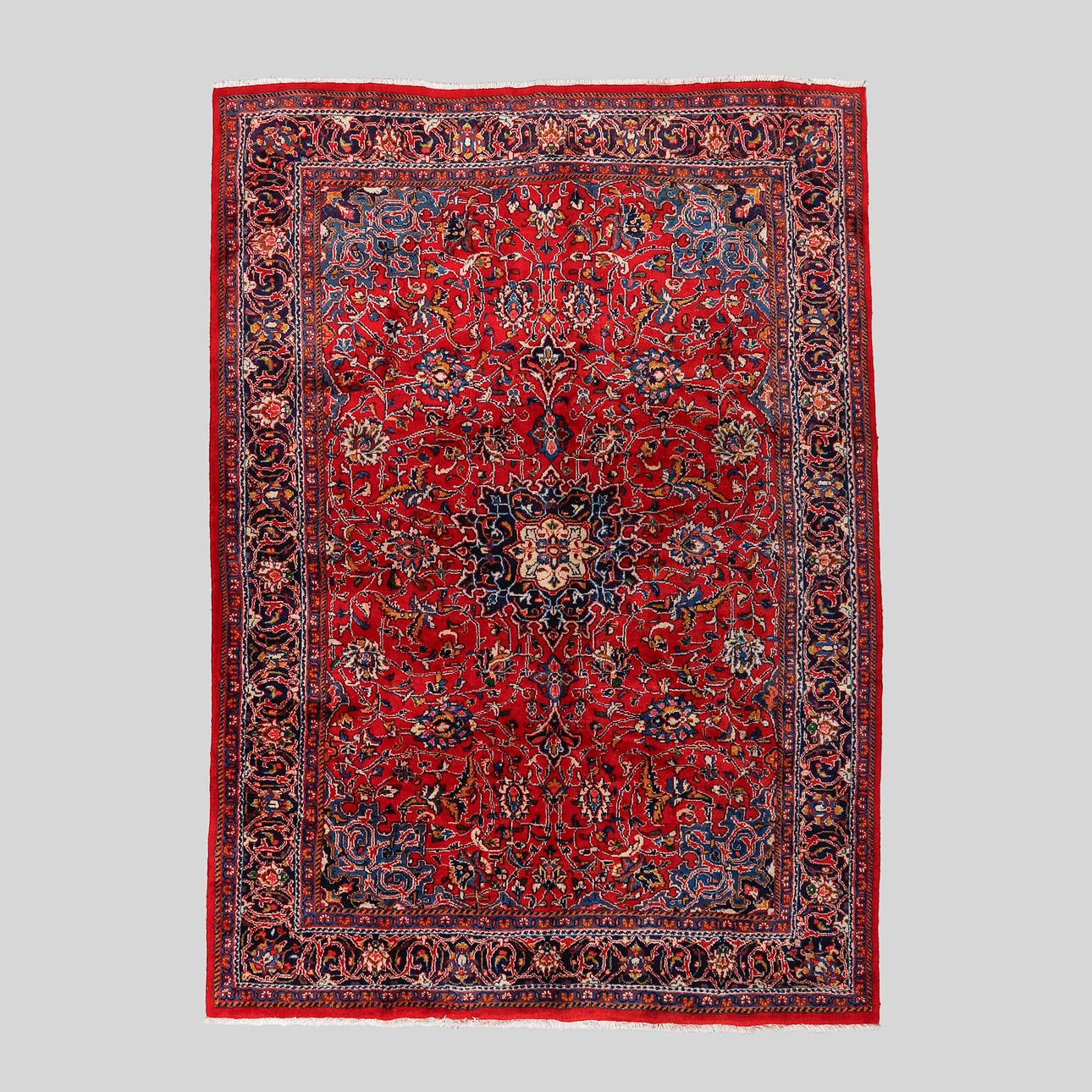 MESH-TÆPPE, 300 x 210 cm.