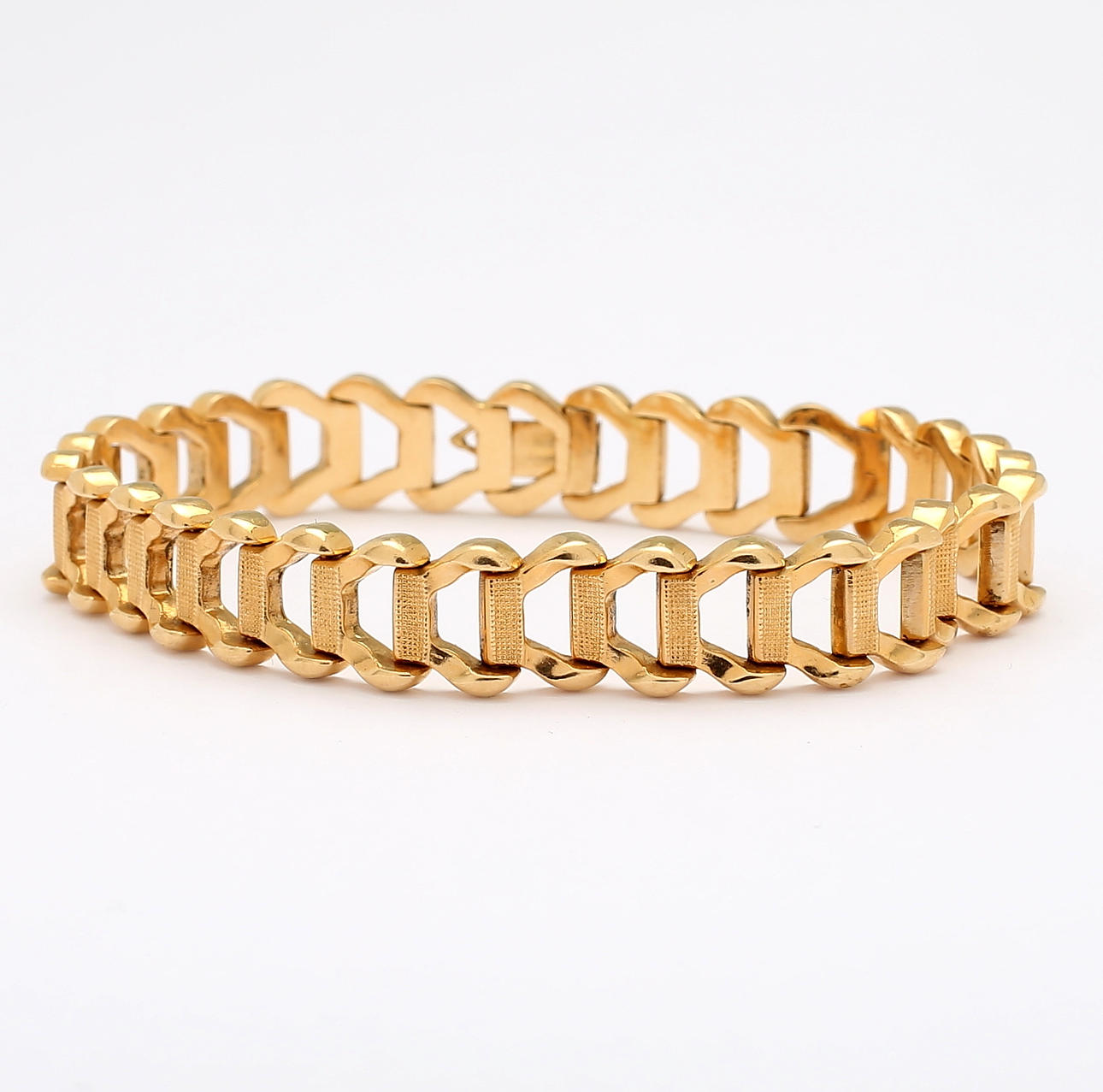 ARMBAND, 18K guld. Vikt ca 13,7 g.