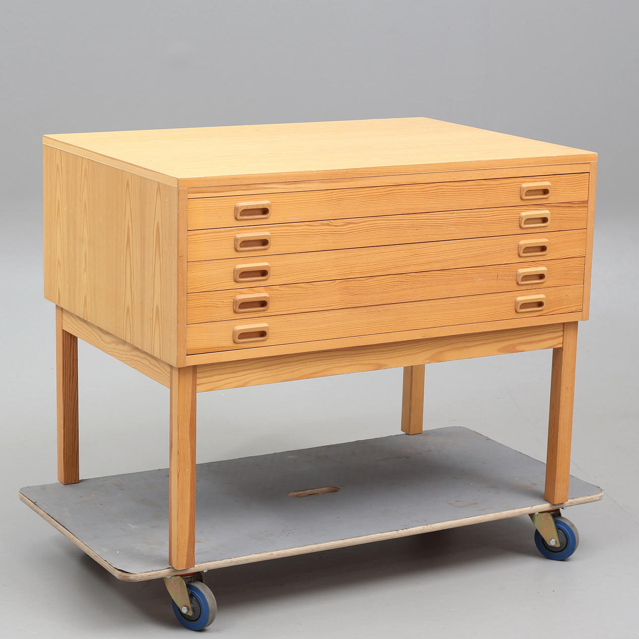 PIIRUSTUSKAAPPI, 1900-luvun loppupuoli.