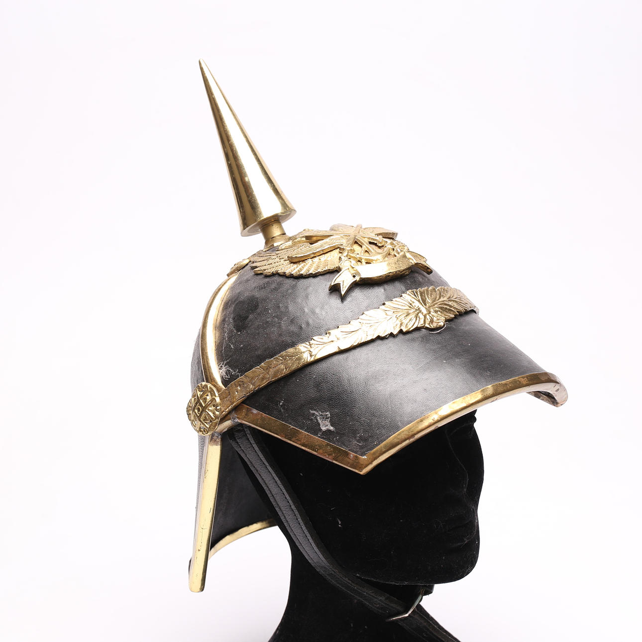 Eine Helm-Replik, 1900/2000er Jahre.