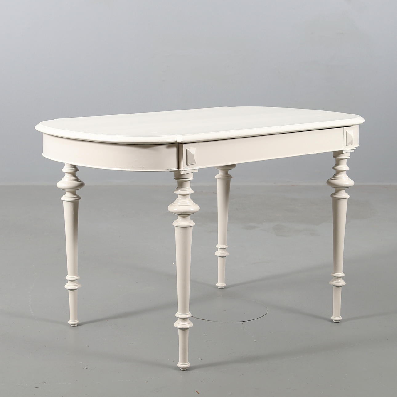 BORD, nyrenässans, 18/1900-tal, vitlack.