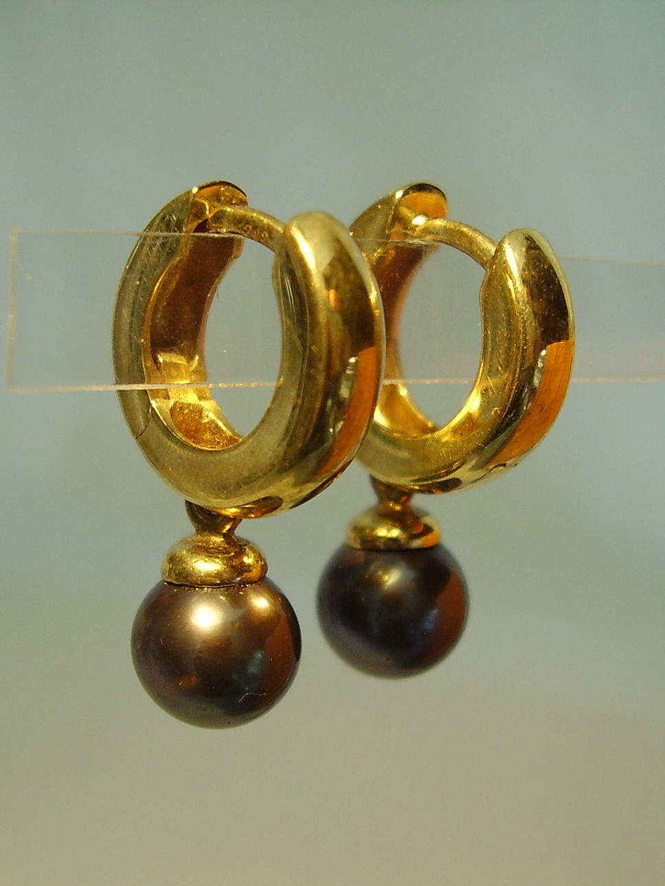 GULD ÖRHÄNGEN MED PÄRLOR gult guld 333.