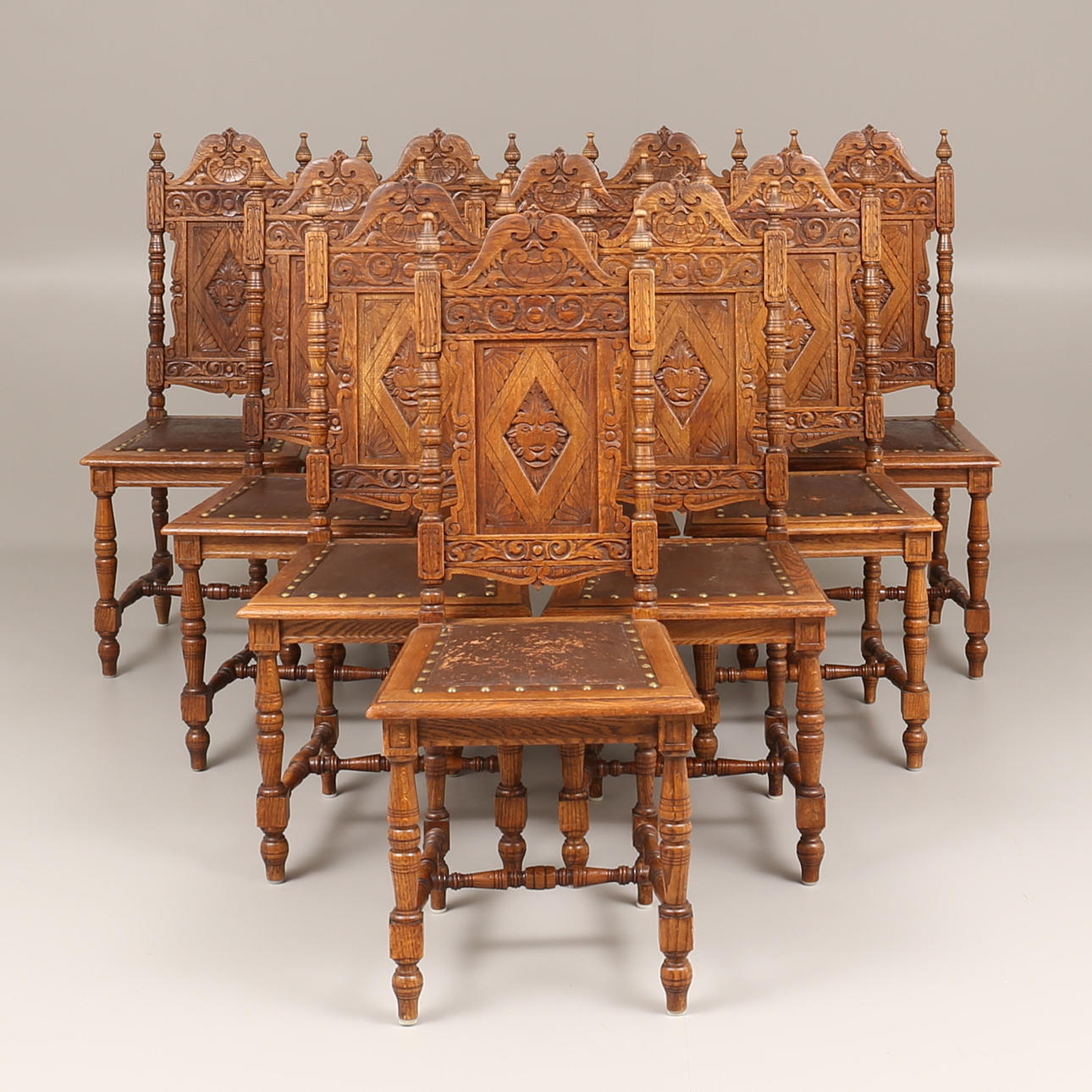 MATSALSMÖBEL,13 delar, bord och 10 stolar, 2 karmstolar, nyrenässans.