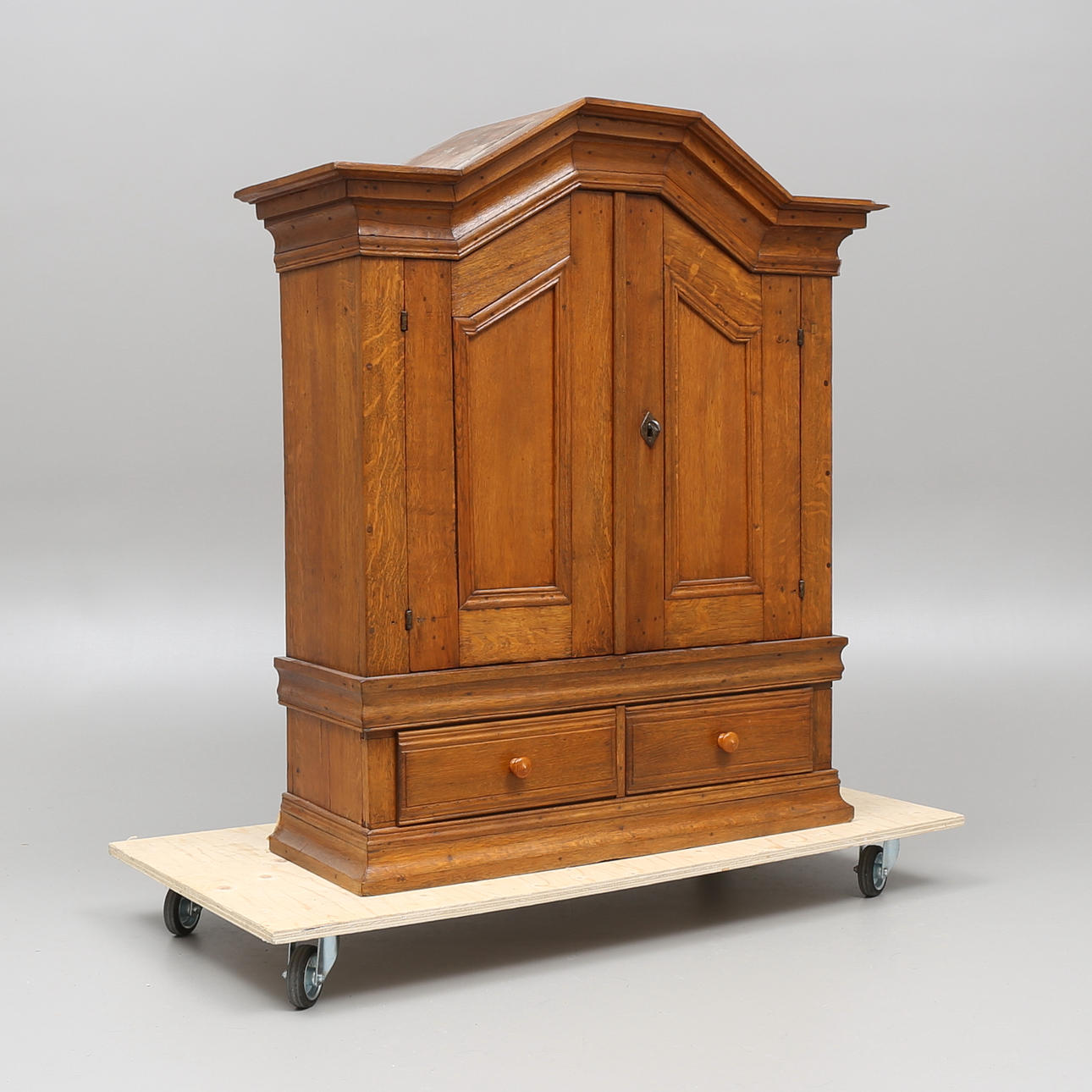 HÄNGSKÅP, ek, 1700/1800-tal.