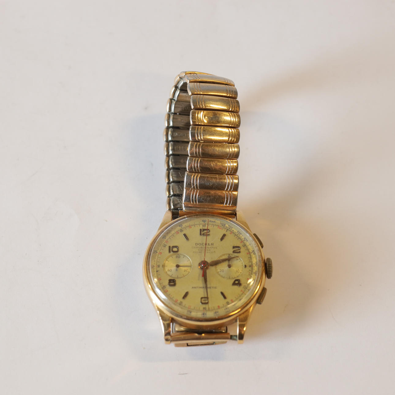 DOCKER, 18K gold, Chronographe Suisse, manual.