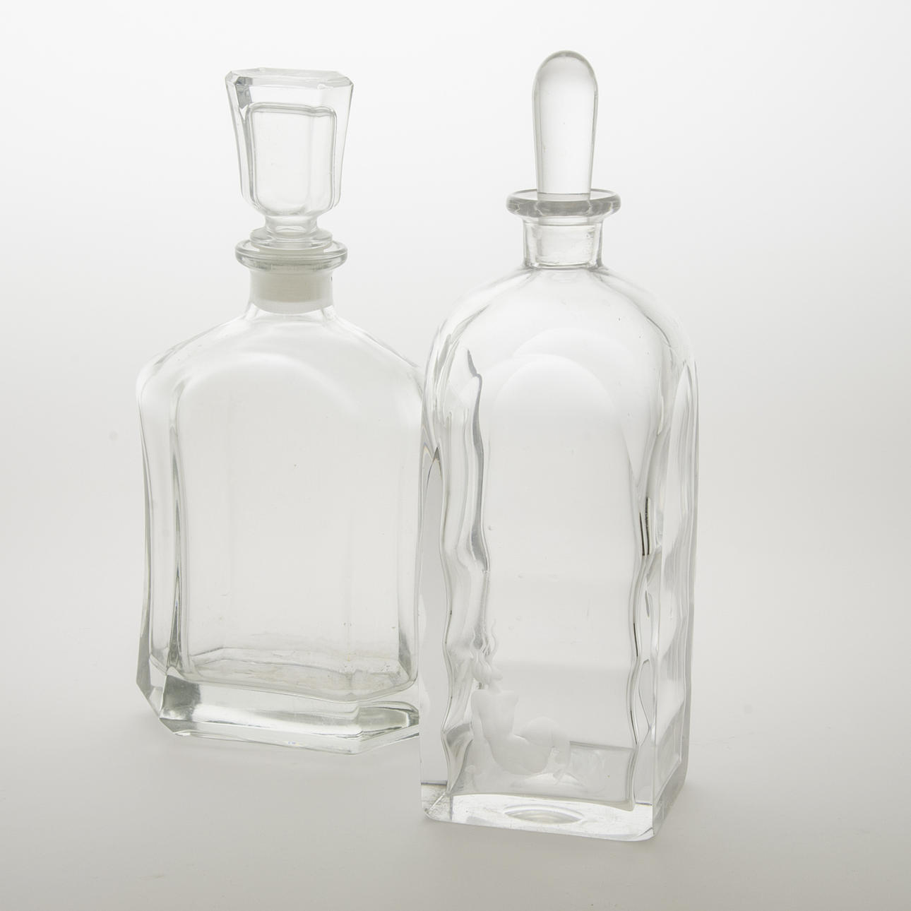 KARAFFER, 2 stycken, bl. a. Orrefors.