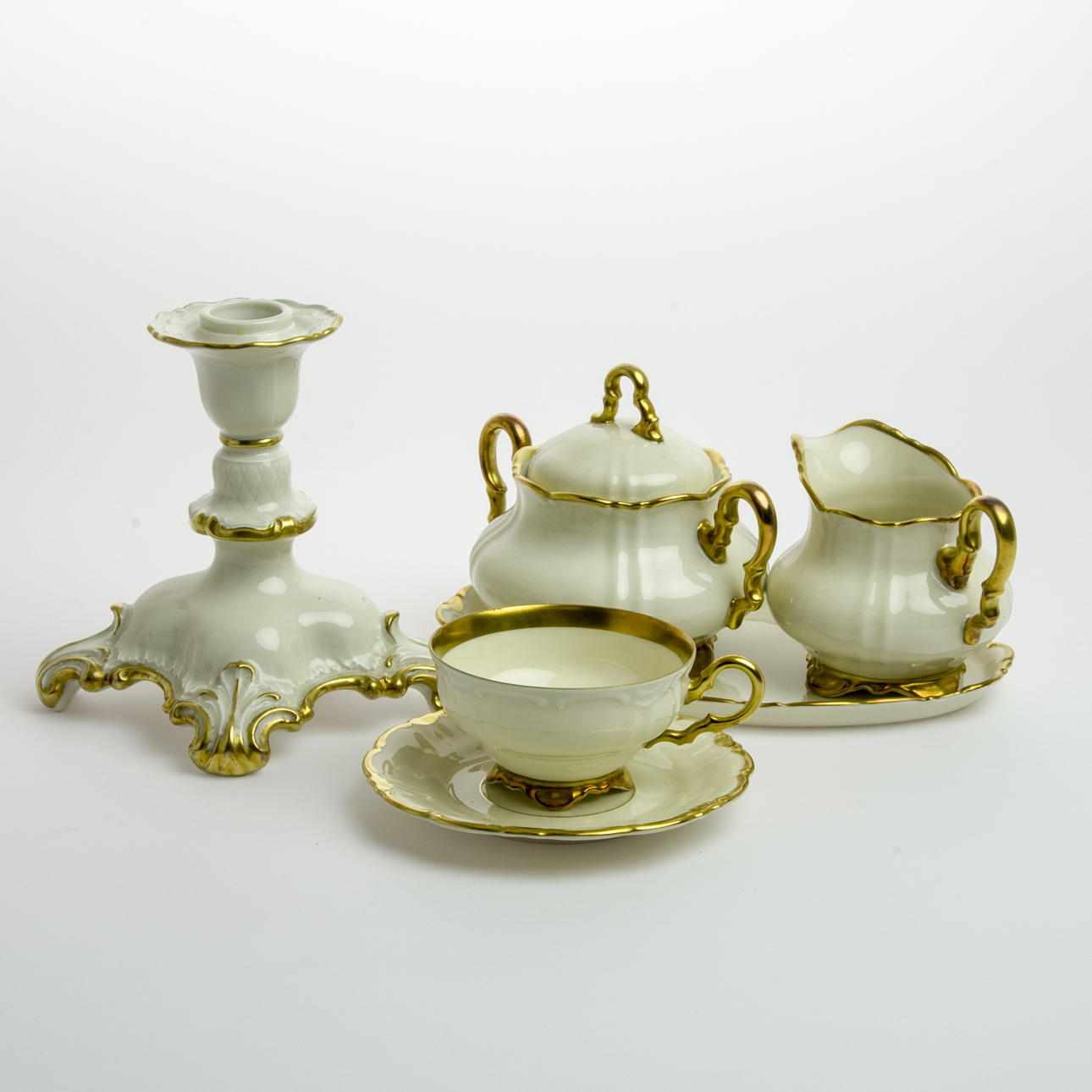 KAFFESERVIS, 27 delar, porslin med förgylld dekor, Hackefors.