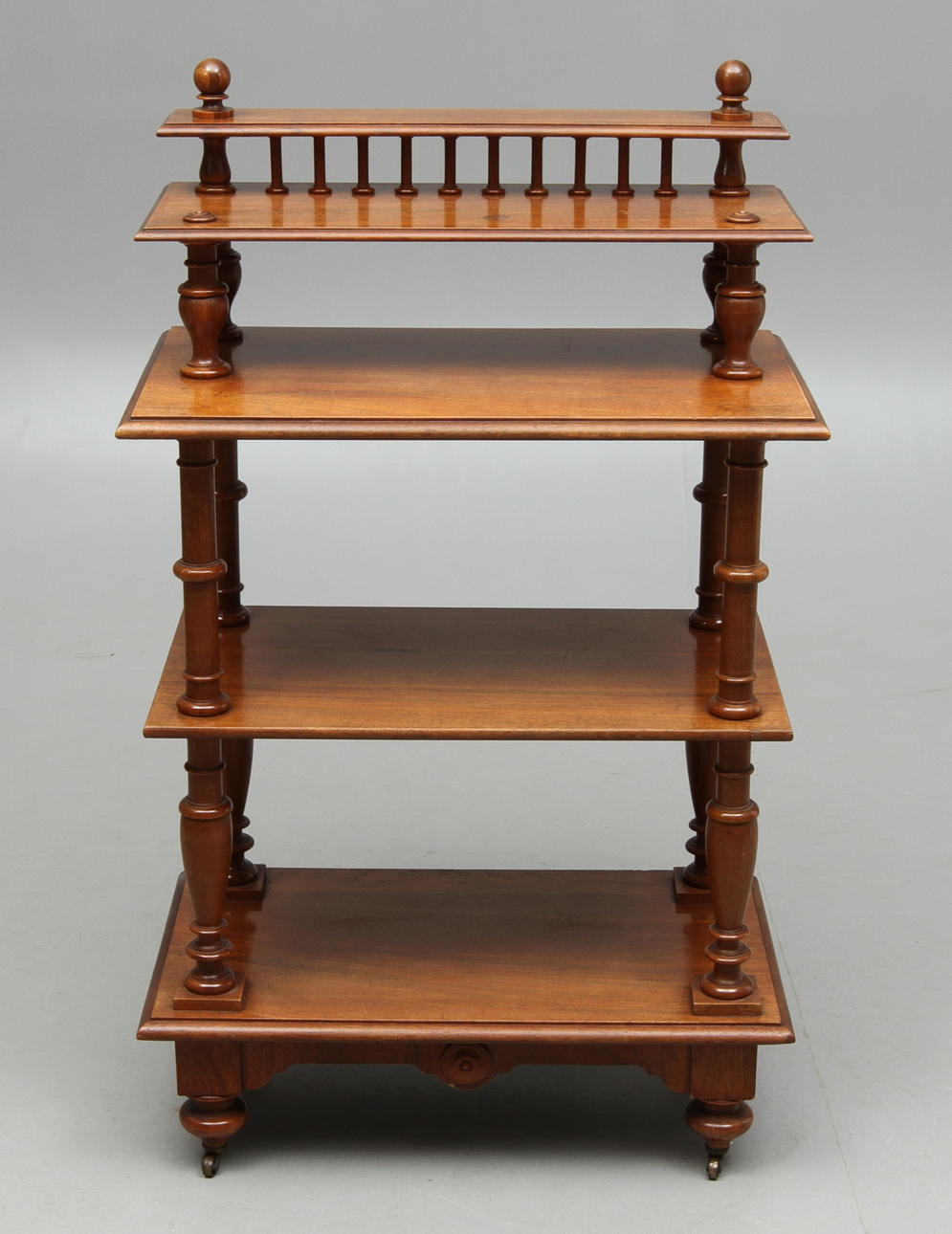 ANTIENNE, sent 1800-tal.