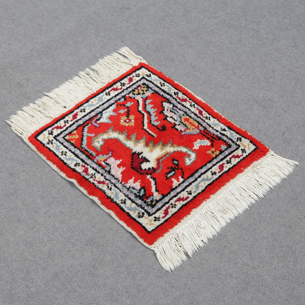 REAL CARPET “HERIZ”.