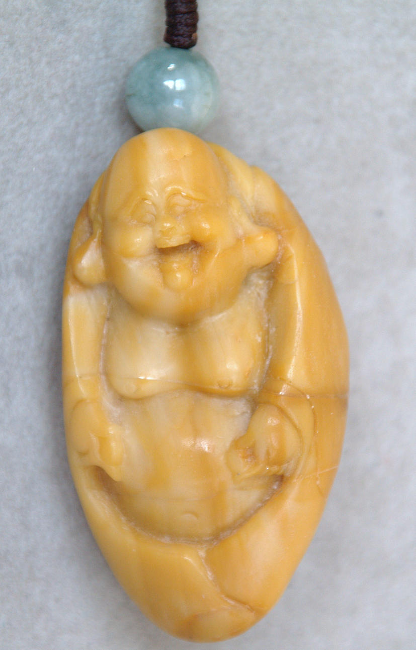 BUDDHA/BUDAI - KINA GJORD AV GUL JADE.