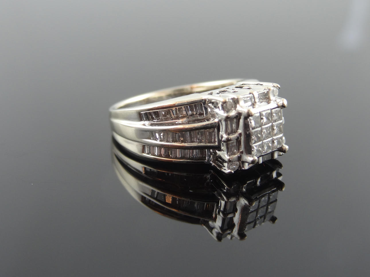 KRONPRINSESSAN DIAMANTRING 1,65CTS 14K GULD.