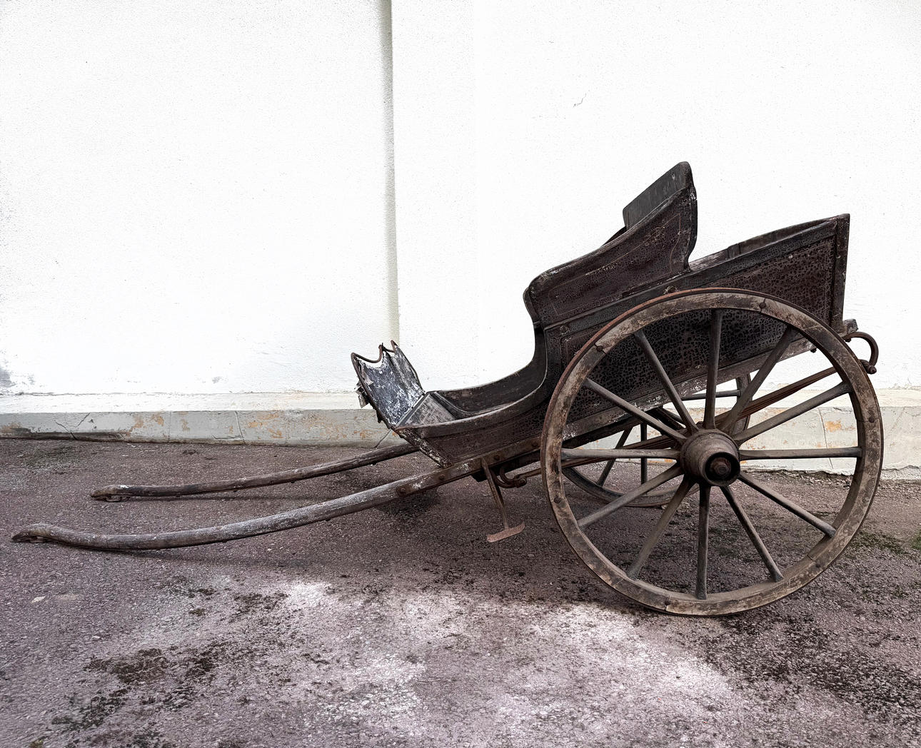 HEVOSVAUNU - Keikkapuu ja metalli.