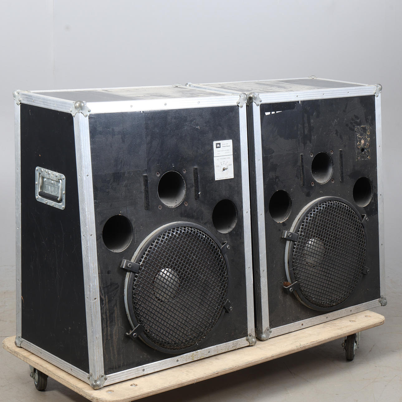 SPEAKER, JBL studio master, model L1200, contemporary.