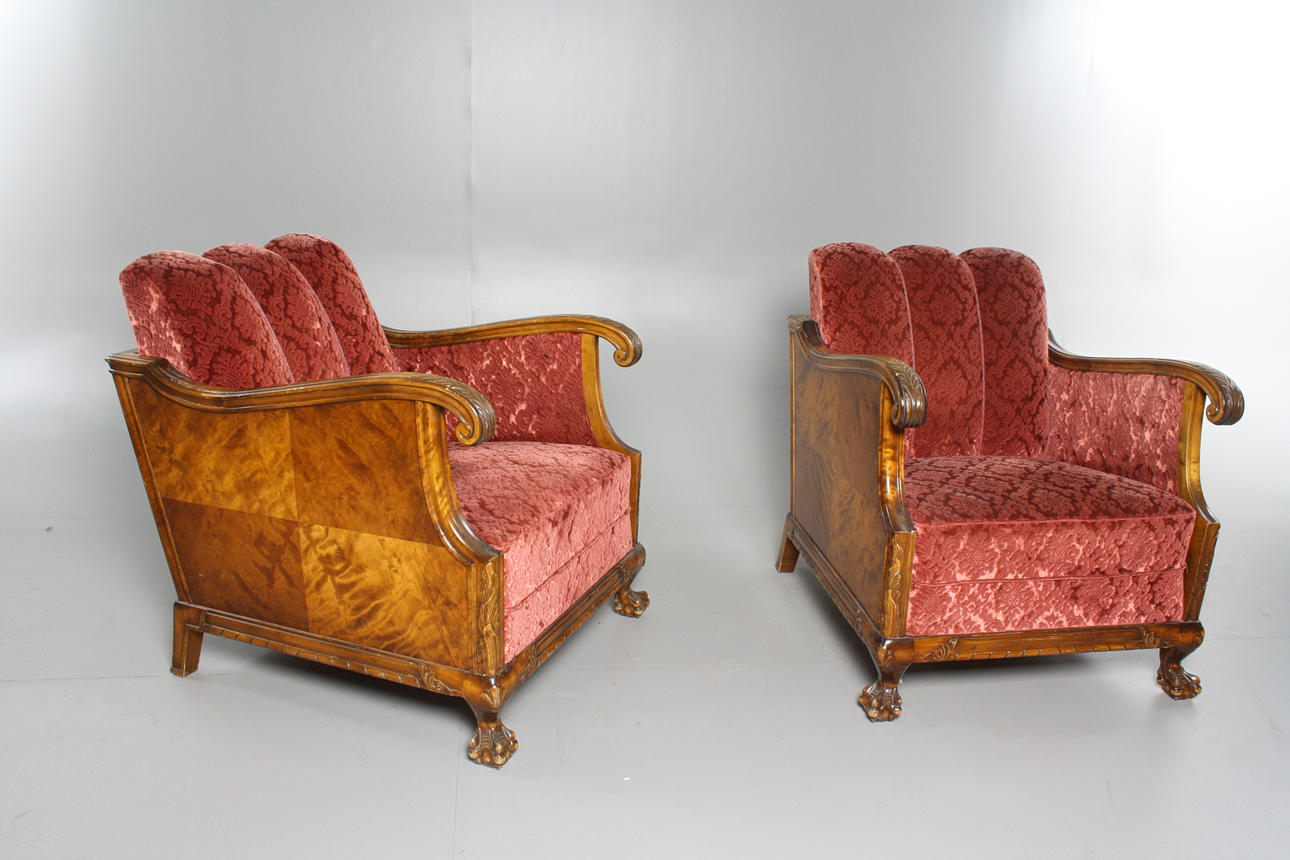 FÅTÖLJER, ett par, Chippendale-stil, 1920/30-tal.